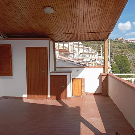 Via Faro, Con Vista Mare E Montagne Apartamento