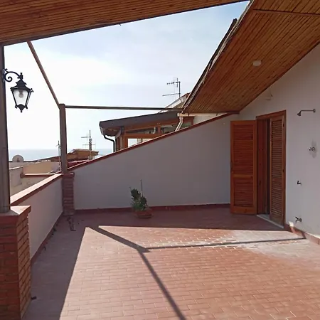 Via Faro, Con Vista Mare E Montagne *